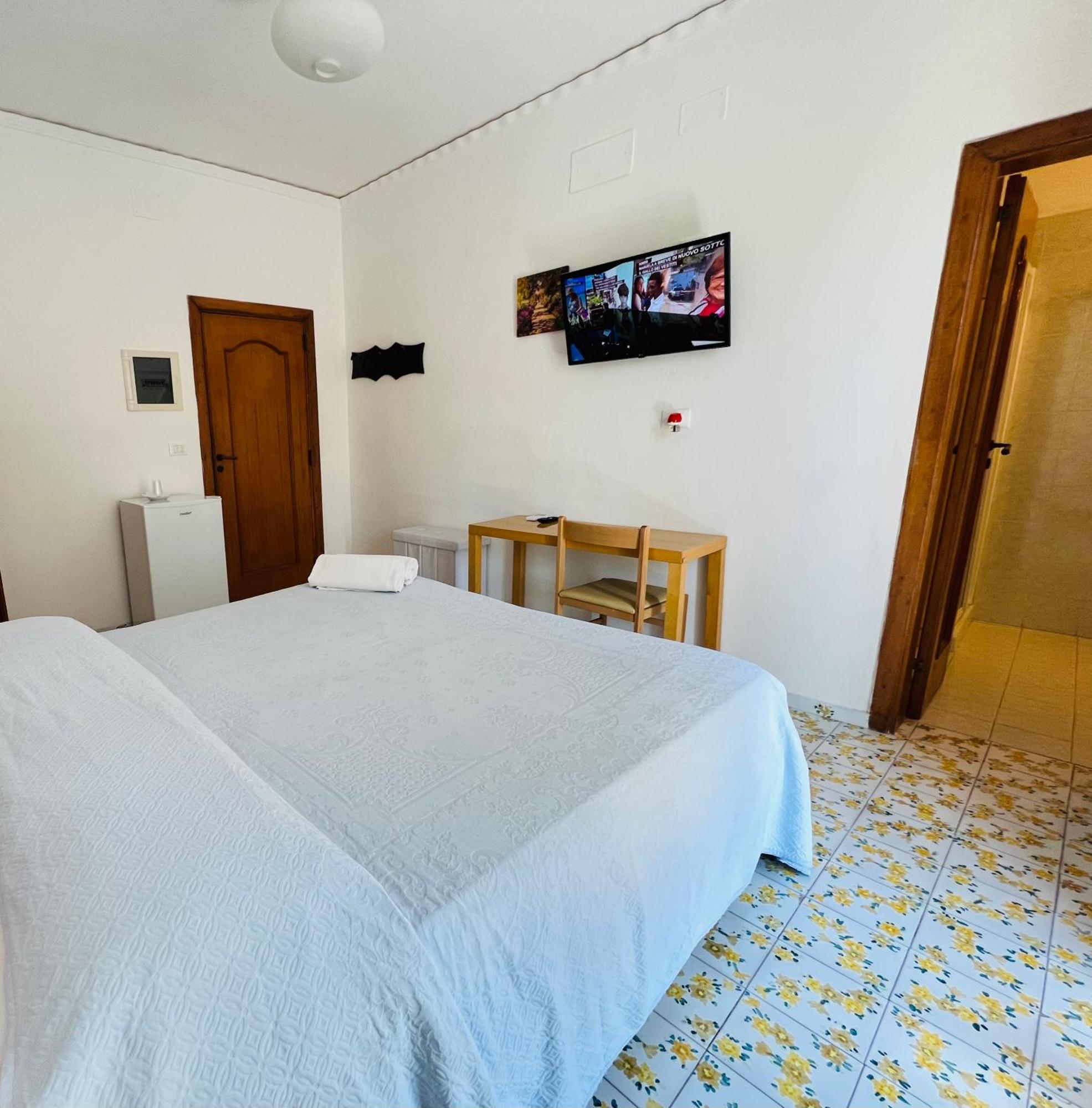 Villa Thomas Bb Conduzione Familiare Forio di Ischia Eksteriør billede