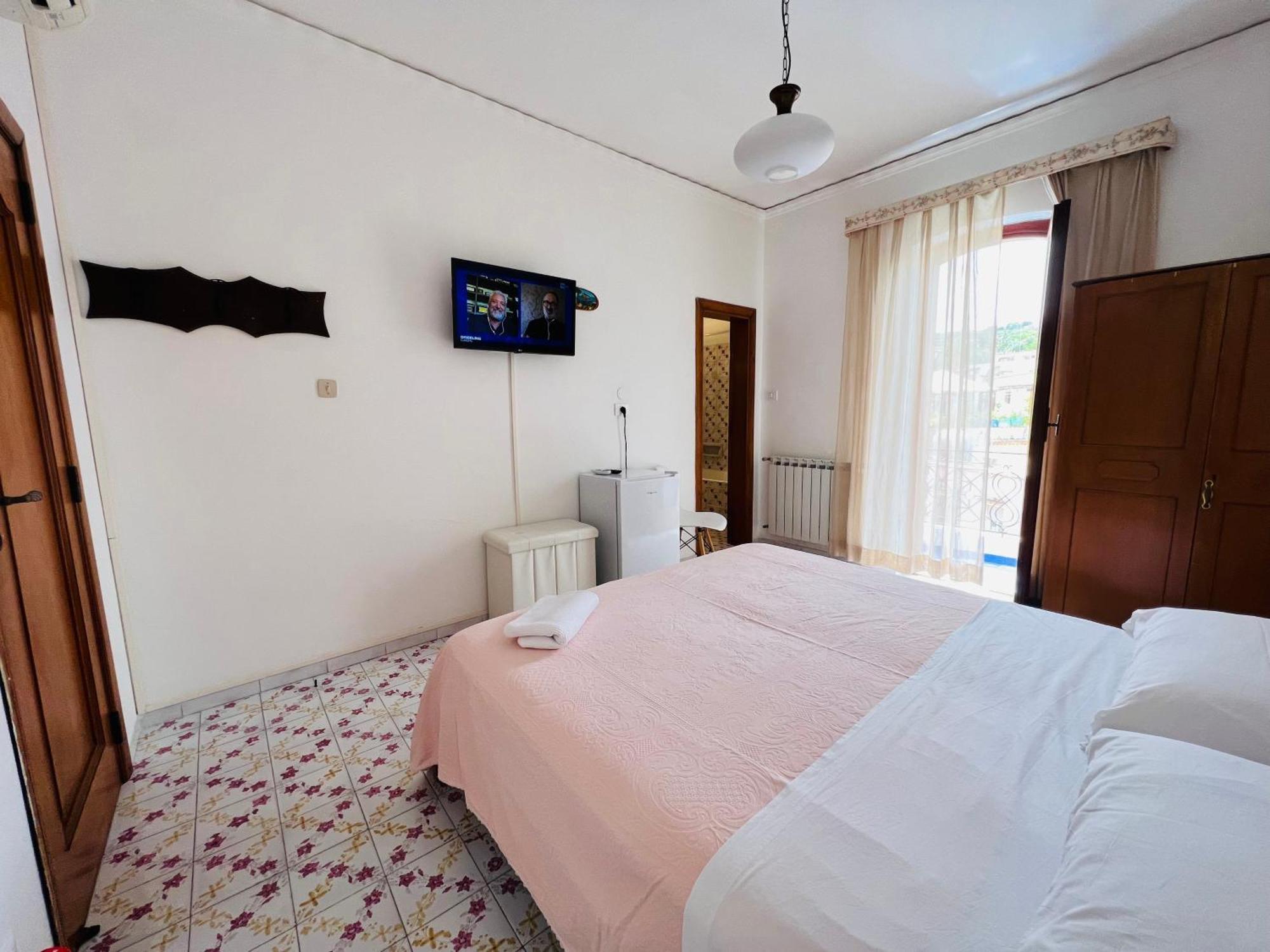 Villa Thomas Bb Conduzione Familiare Forio di Ischia Eksteriør billede