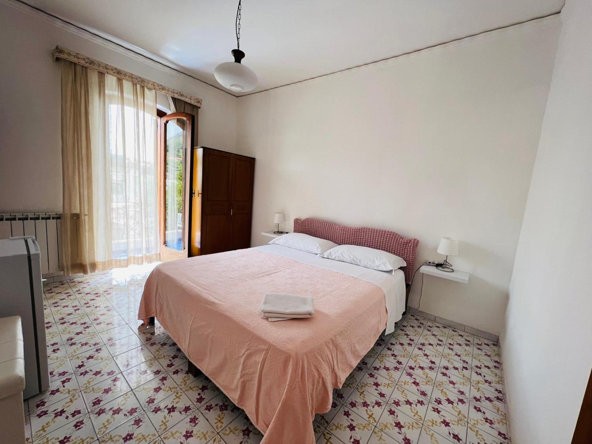 Villa Thomas Bb Conduzione Familiare Forio di Ischia Eksteriør billede